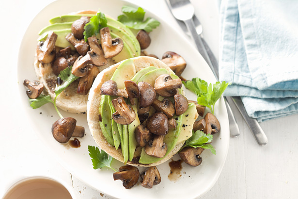 Avocado and mushroom bagel