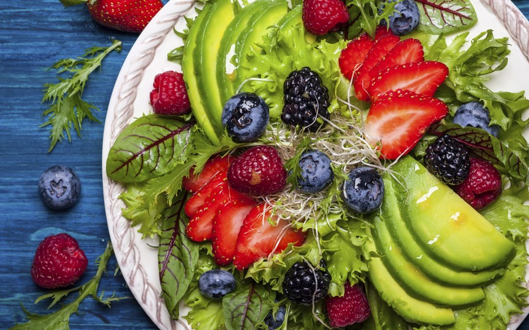 Avo & berry salad