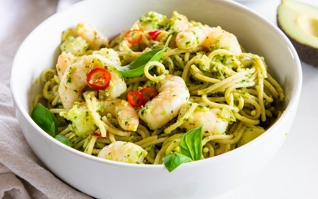 Avocado pesto with prawn pasta