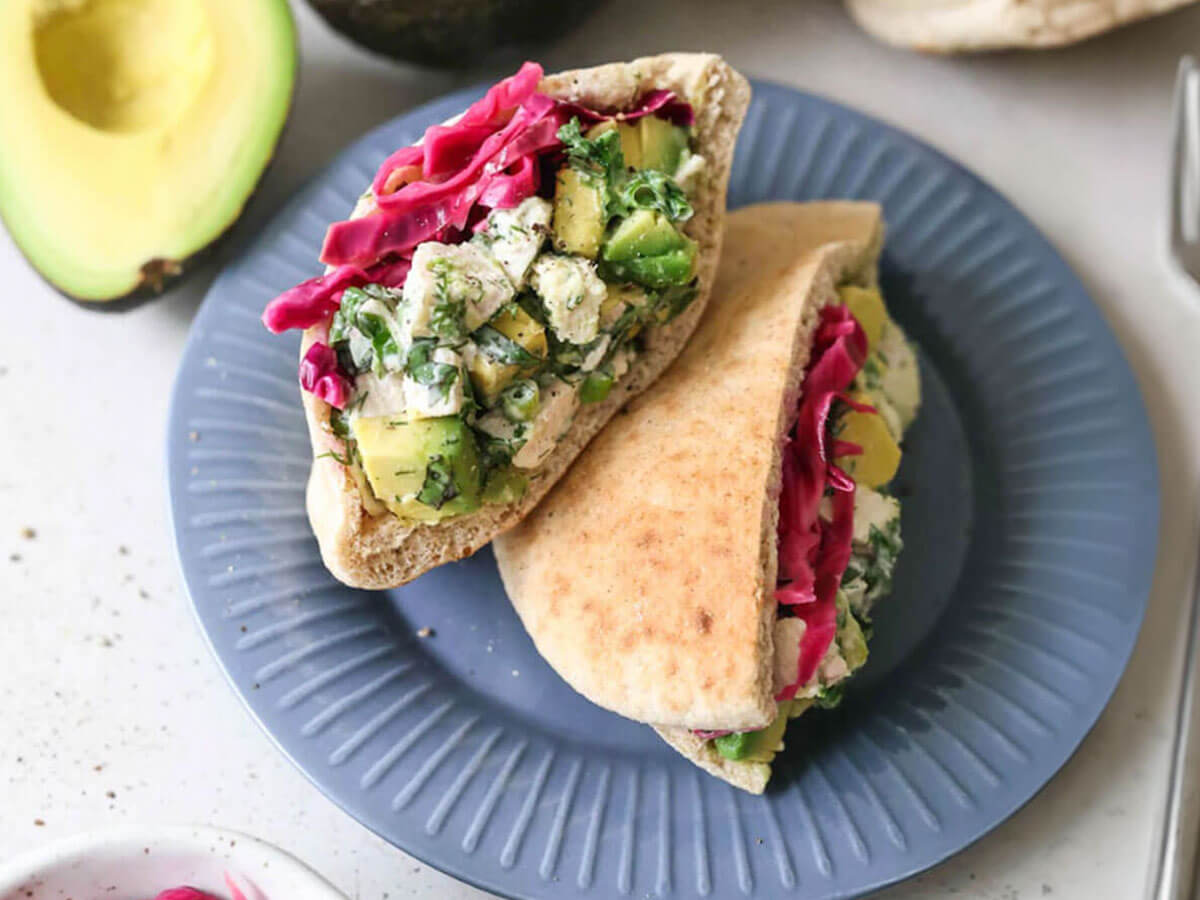 CHICKEN AVOCADO PITA